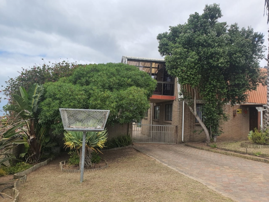 5 Bedroom Property for Sale in Dana Bay Western Cape